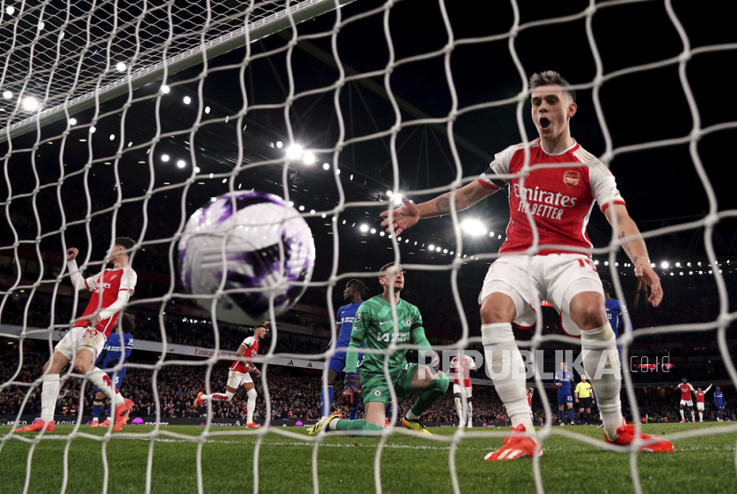Arsenal Kokoh di Puncak Klasemen Liga Inggris Lewat Kemenangan Besar Atas Chelsea