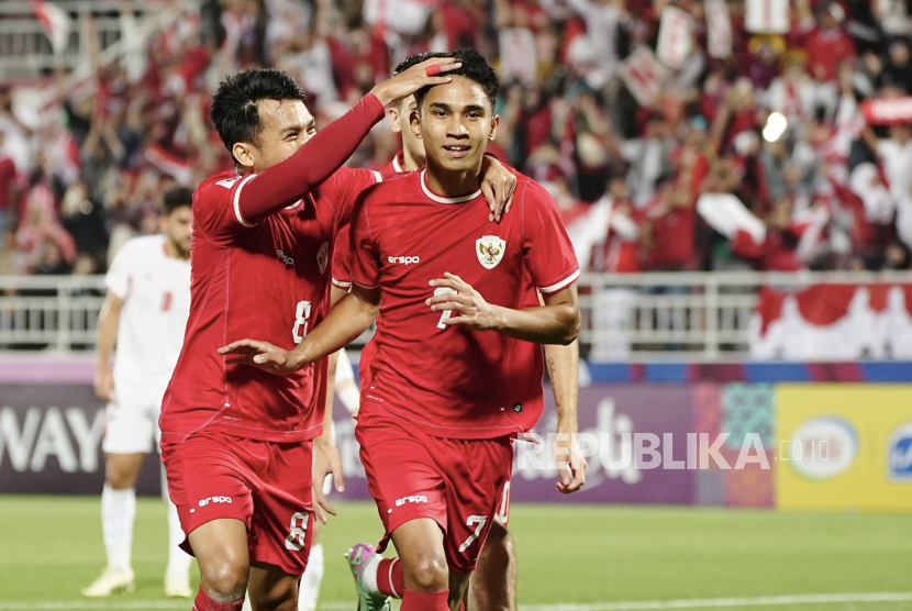 Makan Malam Bersama Timnas Indonesia U-23, Ketum PSSI Sampaikan Pesan Ini