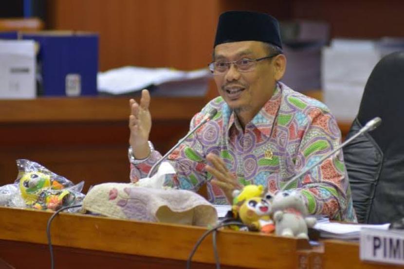 Legislatif Minta Kemendikbudristek Beri Solusi Soal Kenaikan UKT yang Bebani Mahasiswa