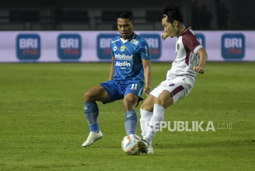 Dedi Kusnandar Yakin Persib Bandung Bisa Tampil Lebih Baik dengan Skema Tiga Bek di Liga 1